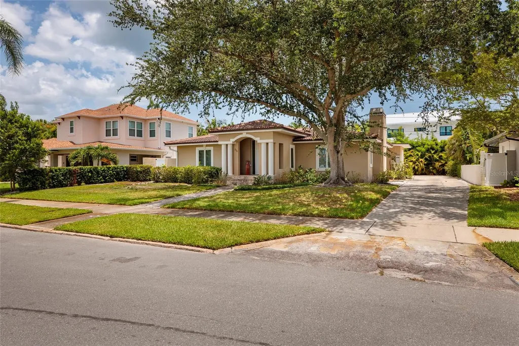 300 Brightwaters Boulevard NE St Petersburg FL 33704