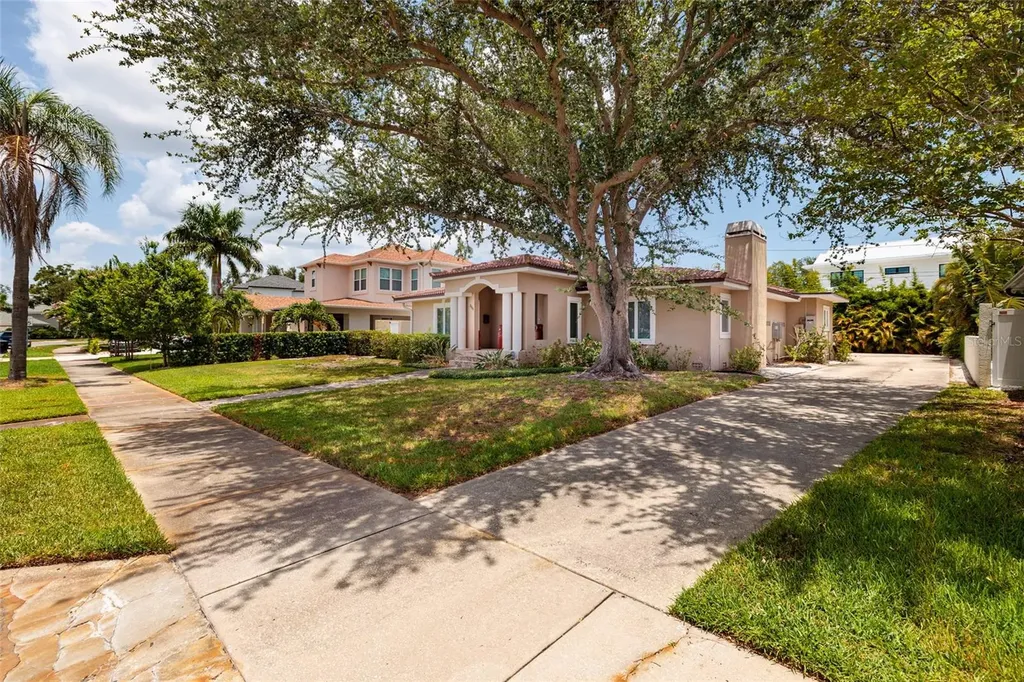 300 Brightwaters Boulevard NE St Petersburg FL 33704