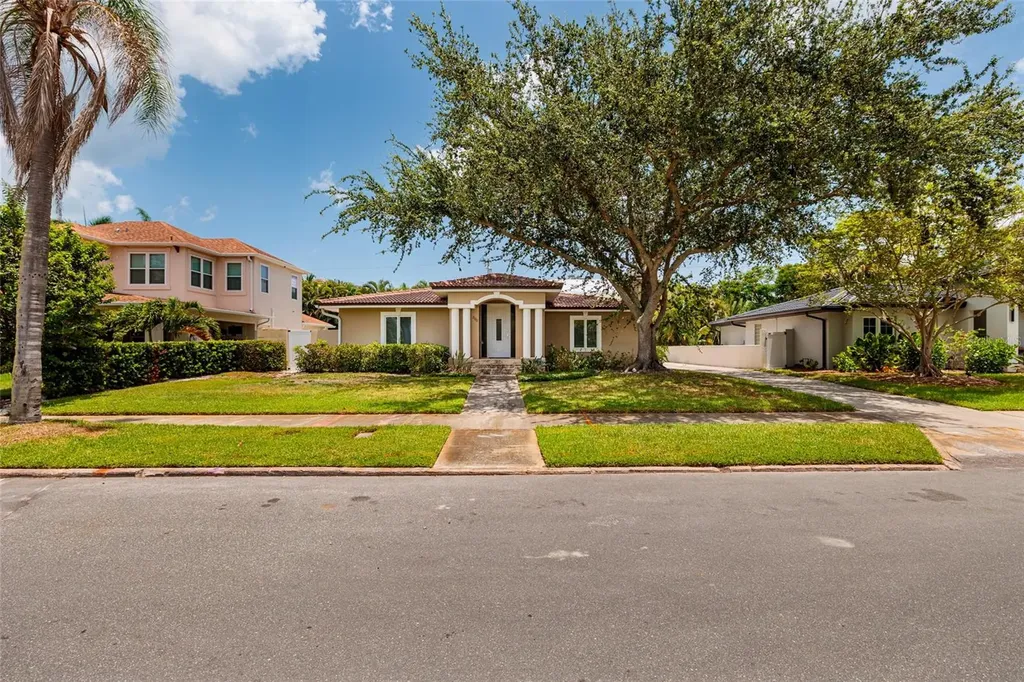 300 Brightwaters Boulevard NE St Petersburg FL 33704