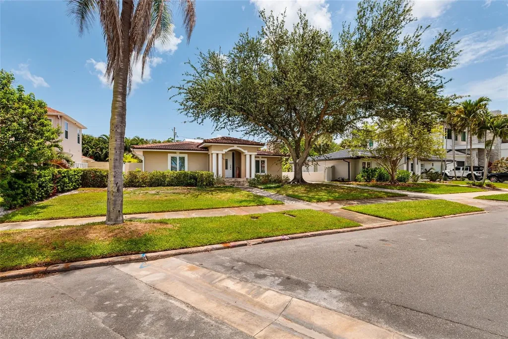 300 Brightwaters Boulevard NE St Petersburg FL 33704