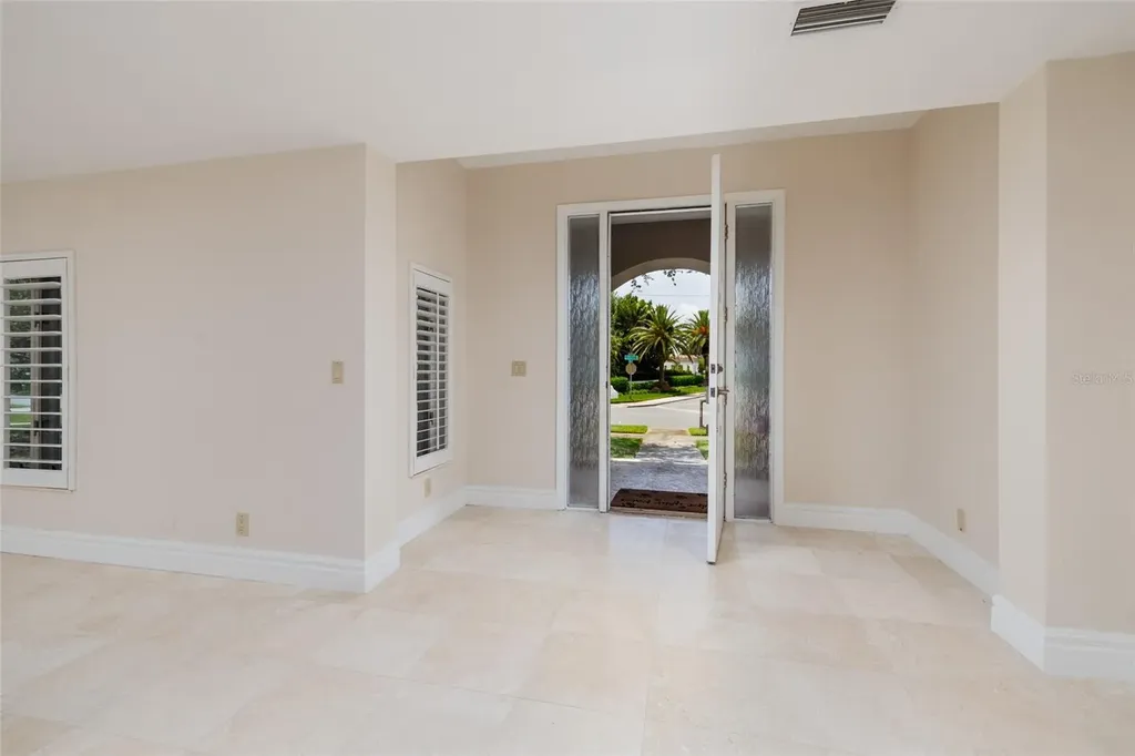 300 Brightwaters Boulevard NE St Petersburg FL 33704