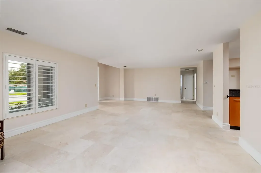300 Brightwaters Boulevard NE St Petersburg FL 33704