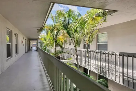 3350 S Osprey Avenue Sarasota FL 34239