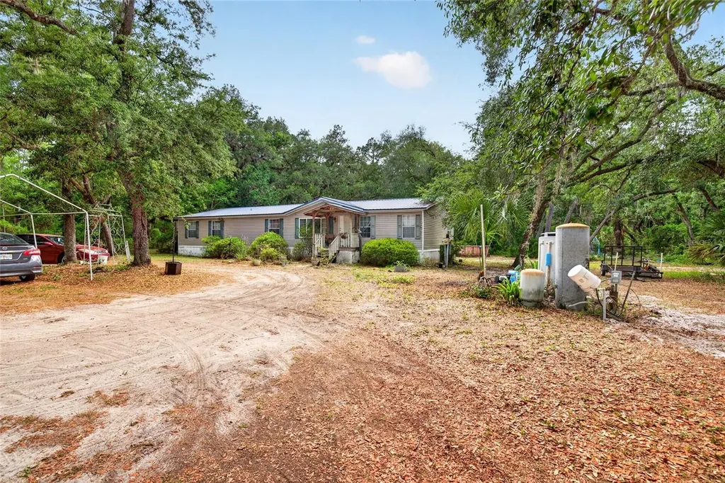9190 NE 144th Terrace Silver Springs FL 34488