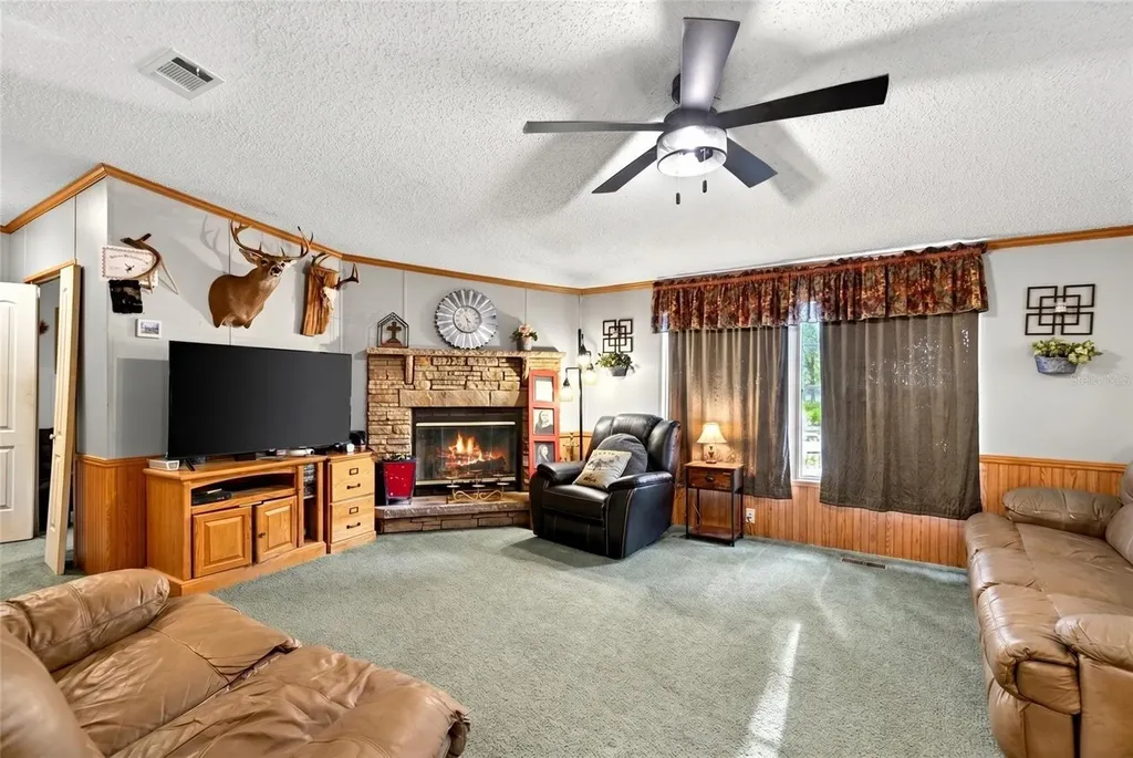9190 NE 144th Terrace Silver Springs FL 34488