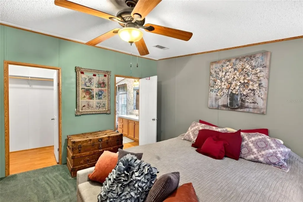 9190 NE 144th Terrace Silver Springs FL 34488