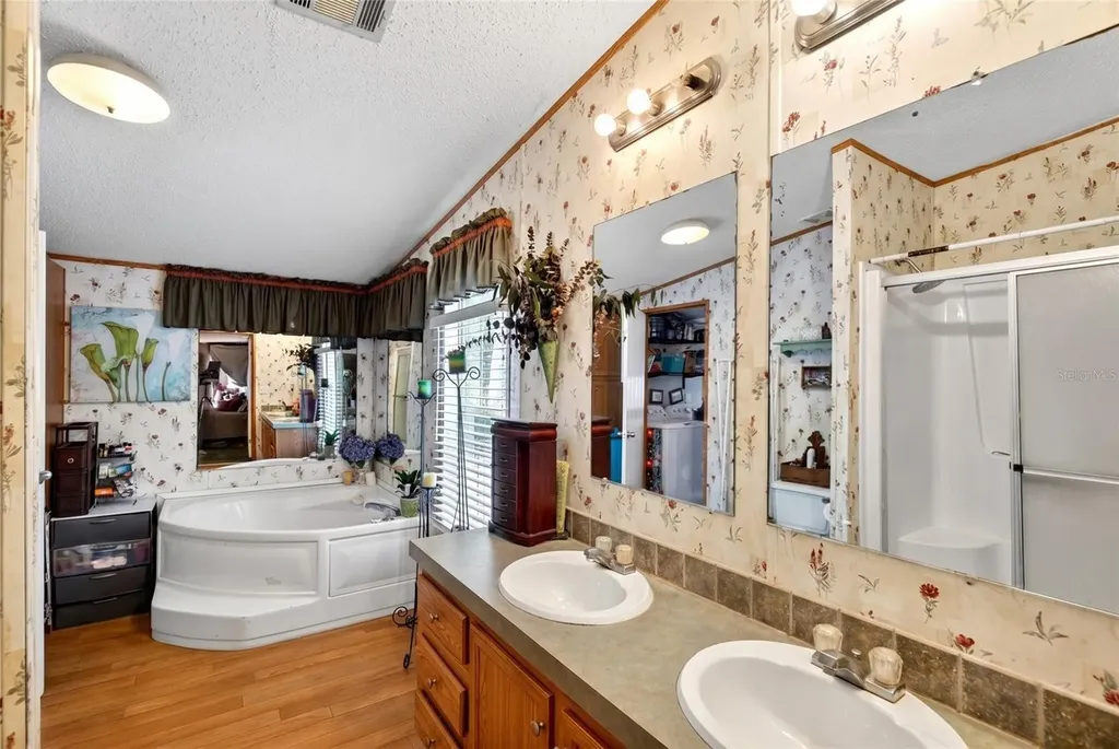9190 NE 144th Terrace Silver Springs FL 34488