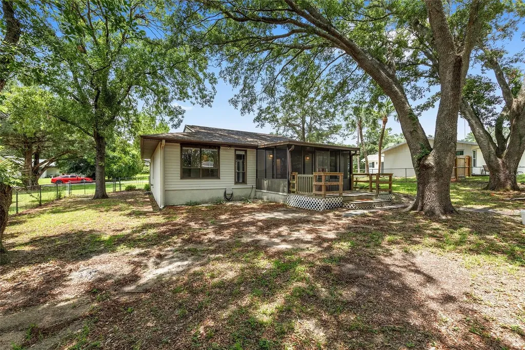 10 Silver Drive Ocala FL 34472
