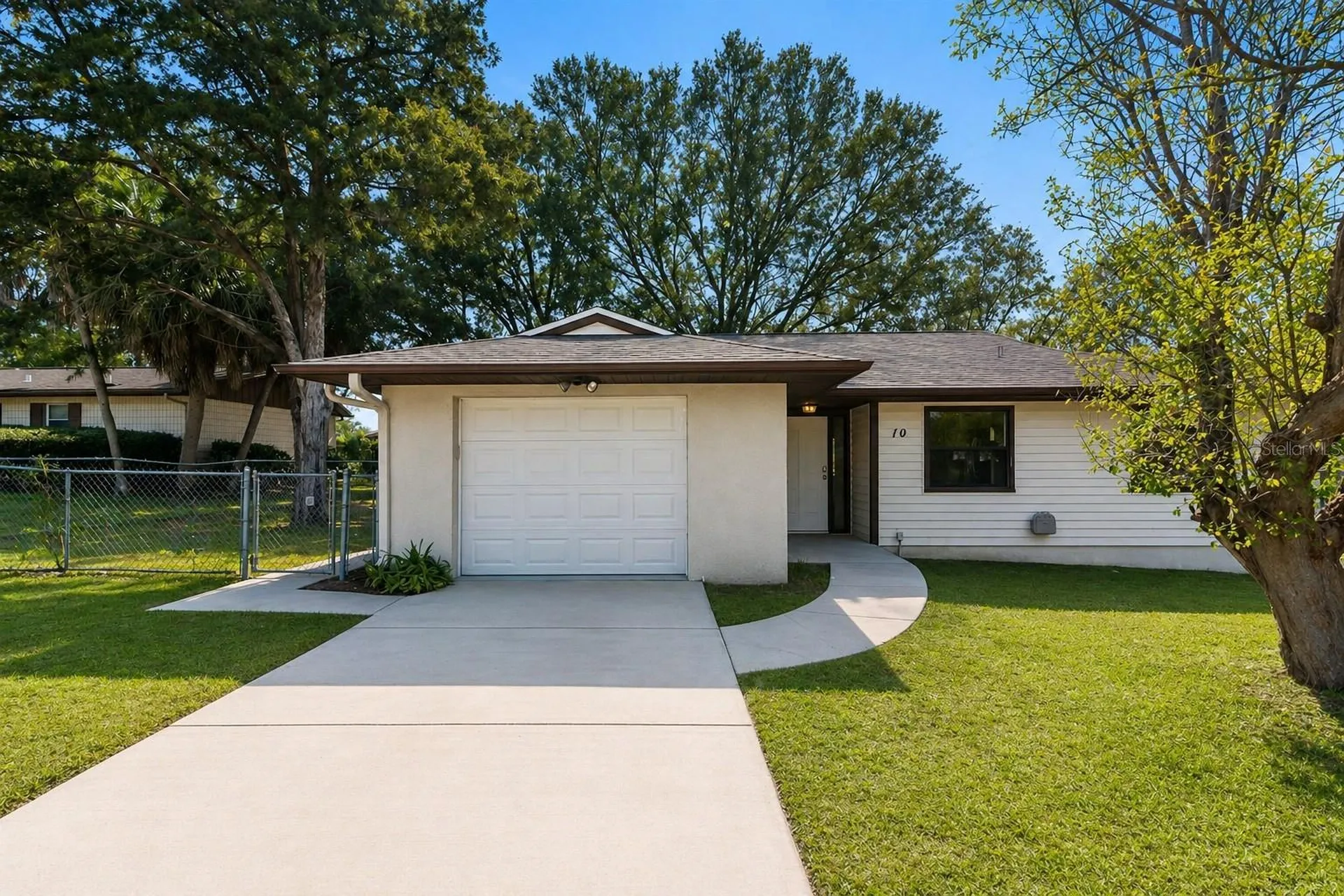 10 Silver Drive Ocala FL 34472