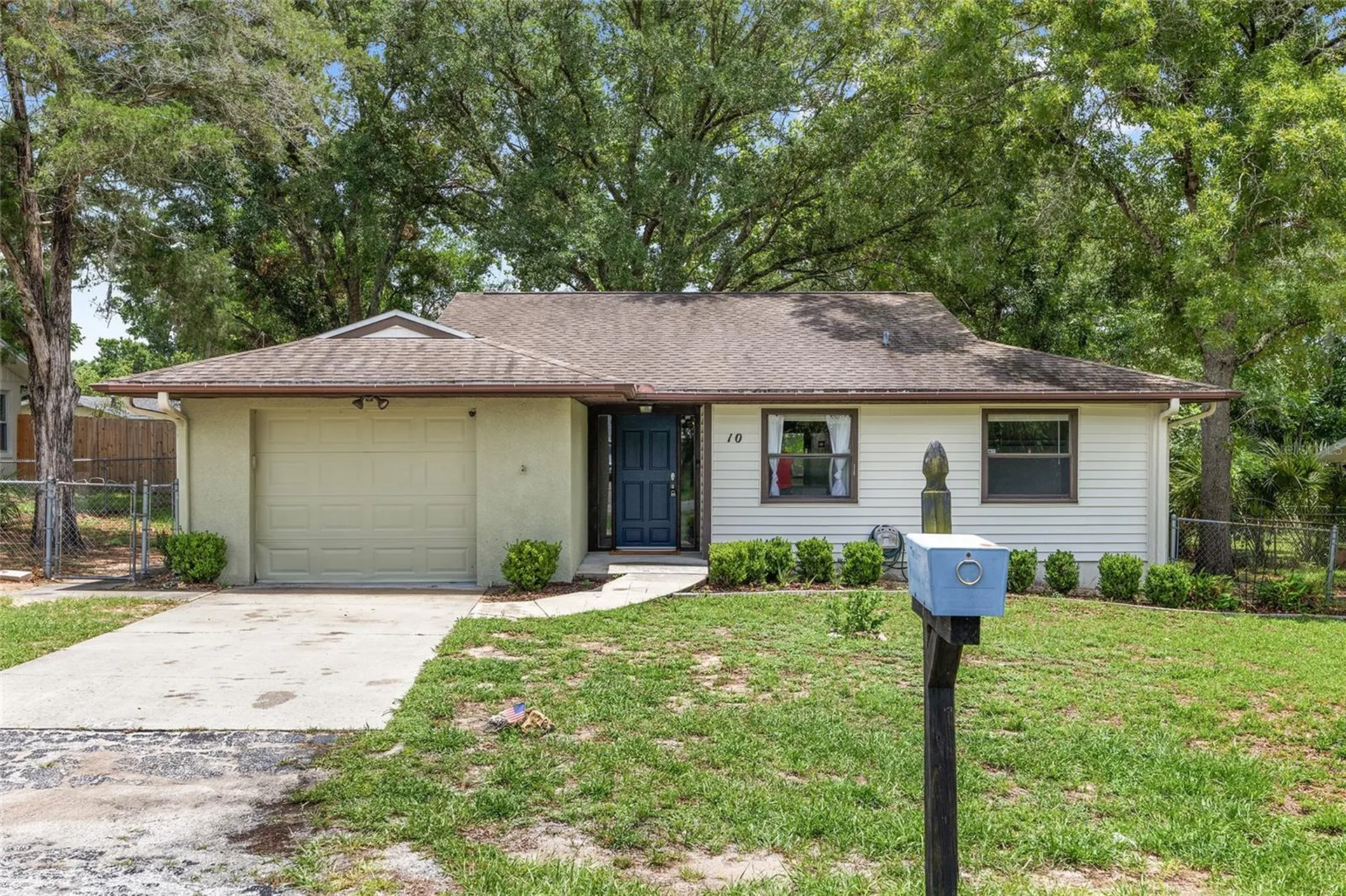 10 Silver Drive Ocala FL 34472