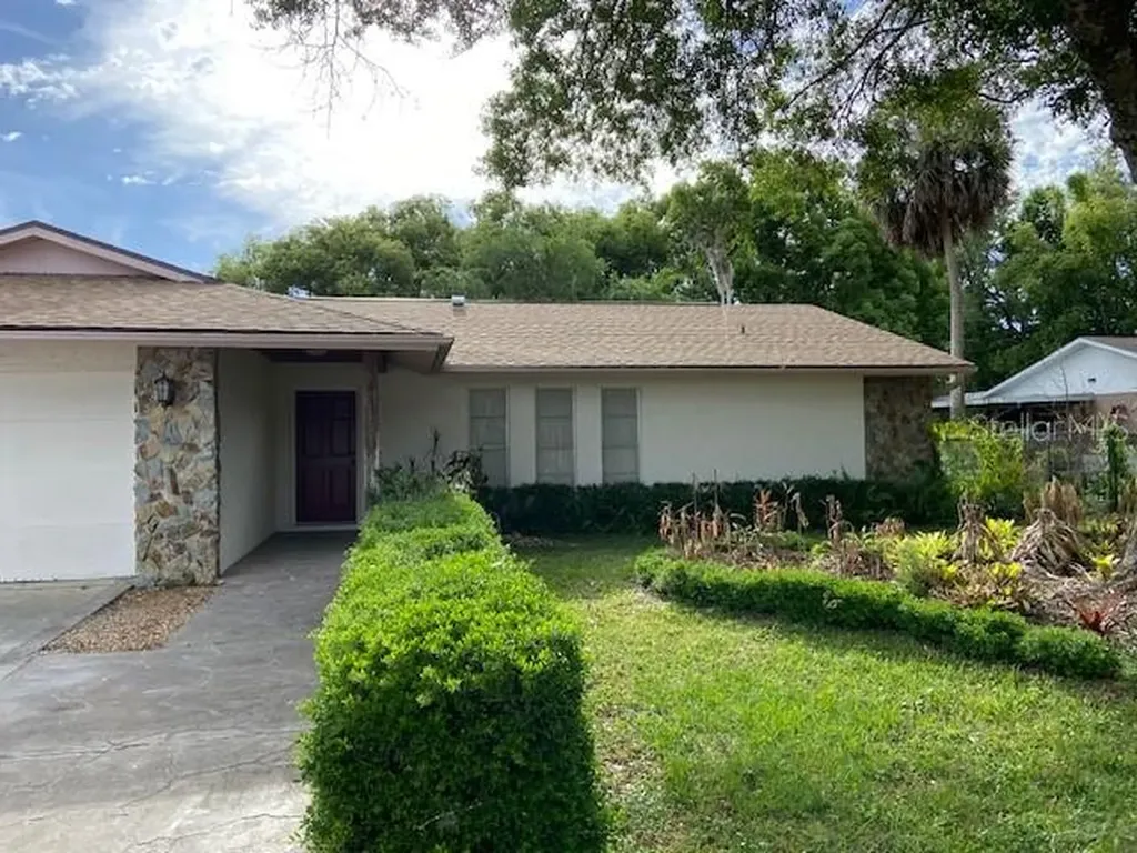 17499 Hanna Road Lutz FL 33549