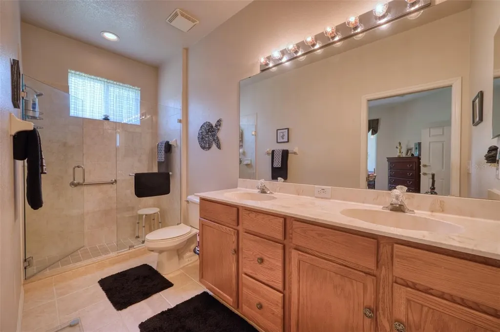 8223 Simpson Falls Court Sarasota FL 34243