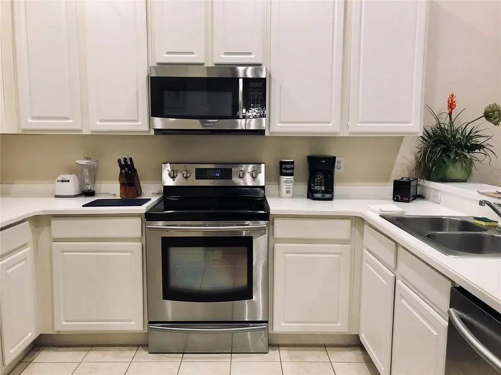 304 New Providence Davenport FL 33897