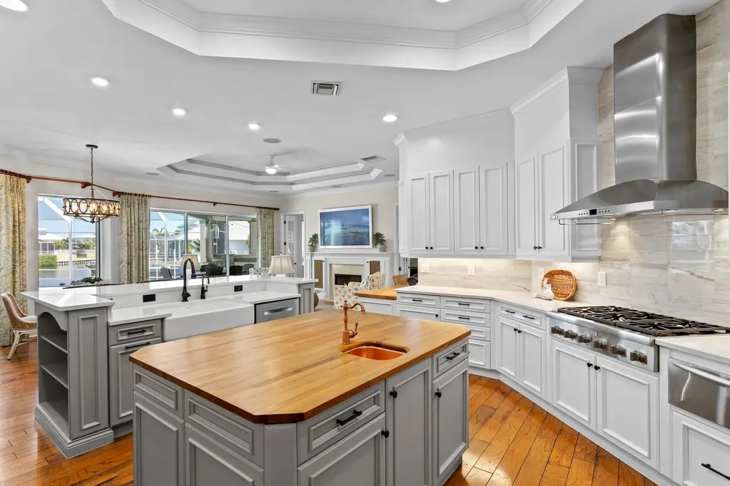 625 Balibay Road Apollo Beach FL 33572