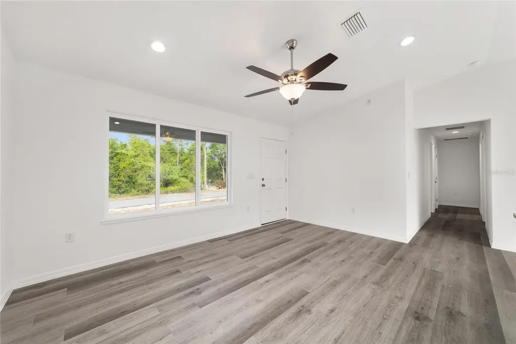 13078 NE 7th Loop Silver Springs FL 34488