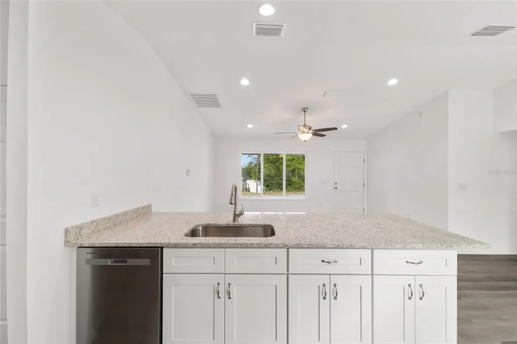 13078 NE 7th Loop Silver Springs FL 34488