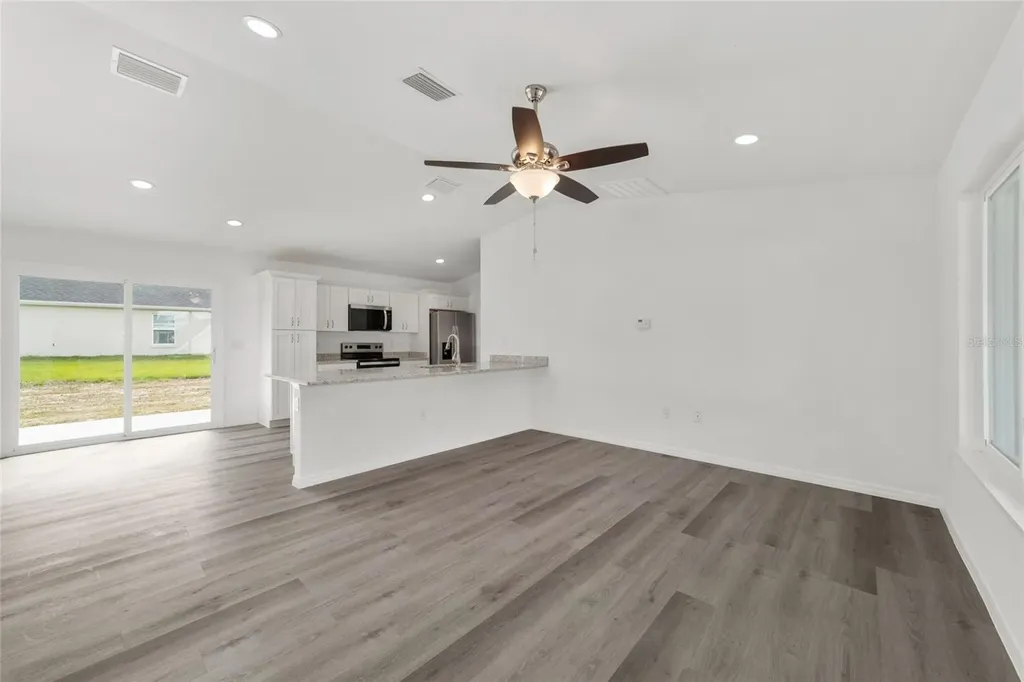 13078 NE 7th Loop Silver Springs FL 34488