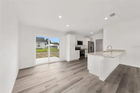 13078 NE 7th Loop Silver Springs FL 34488