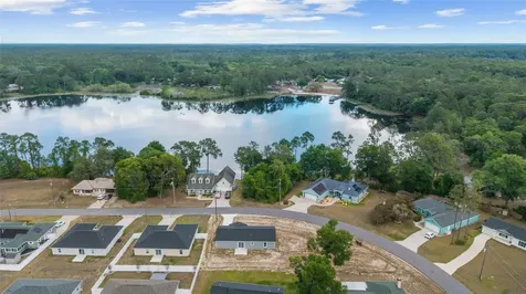 13078 NE 7th Loop Silver Springs FL 34488