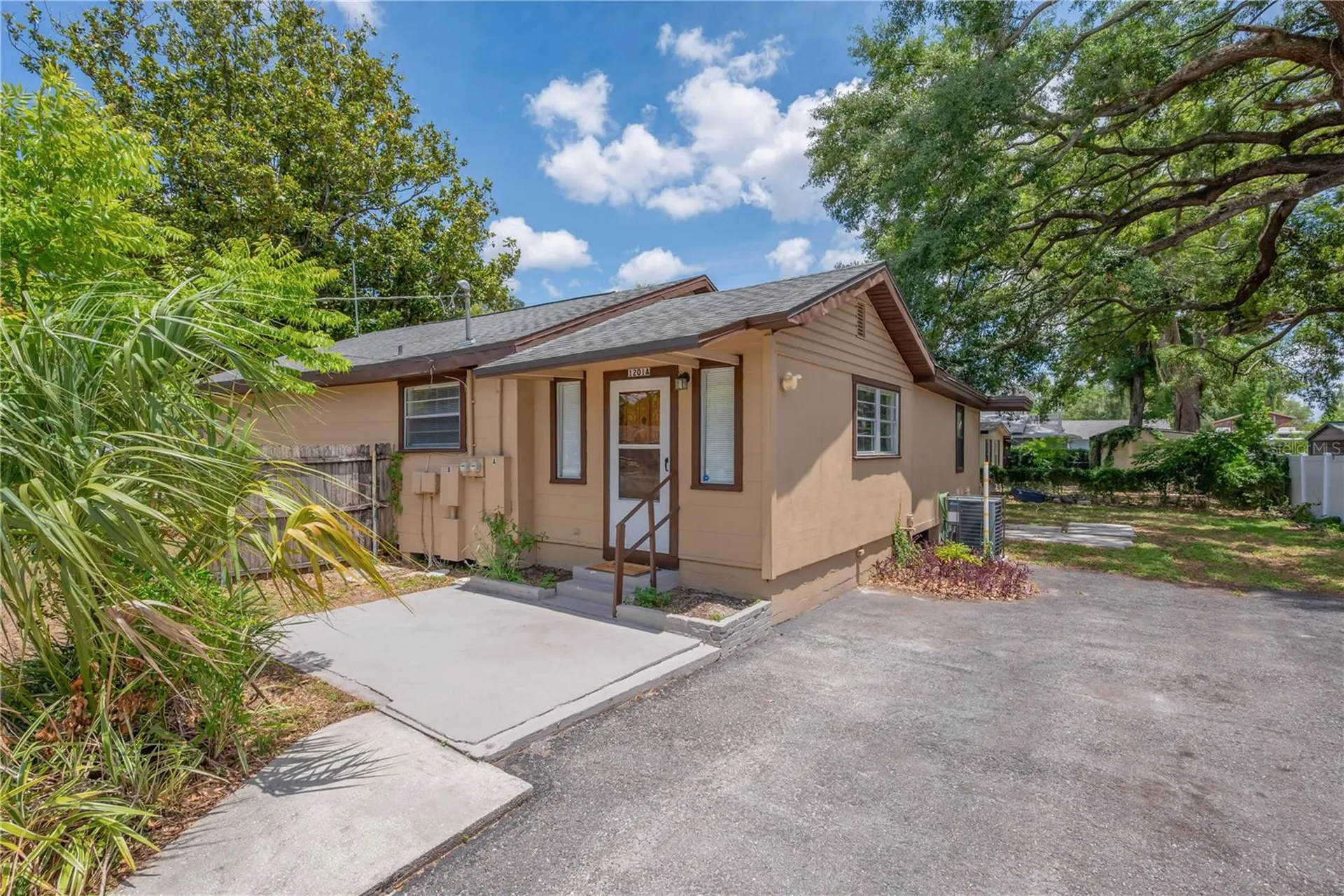 1201 E Norfolk Street Tampa FL 33604
