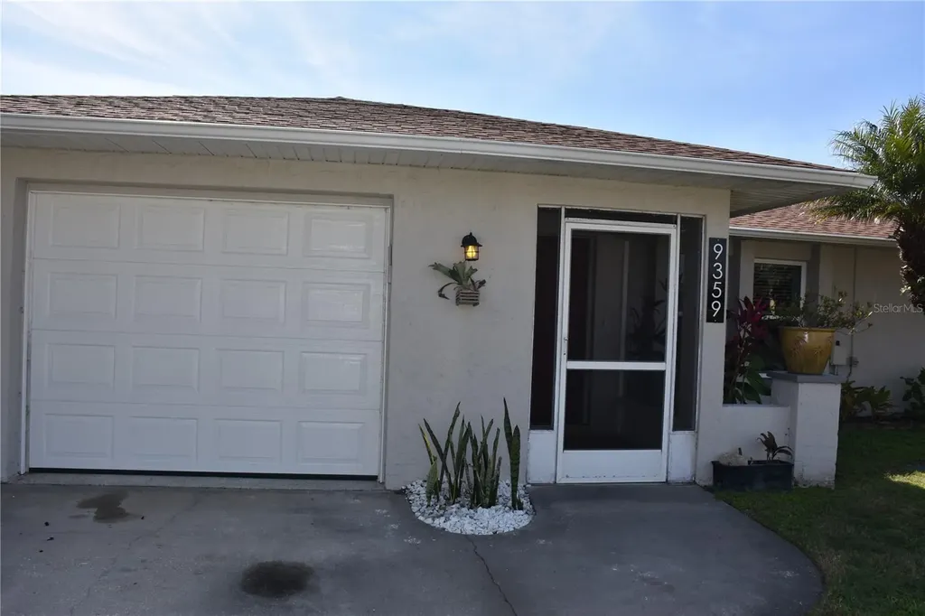 9359 Casa Grande Avenue Englewood FL 34224