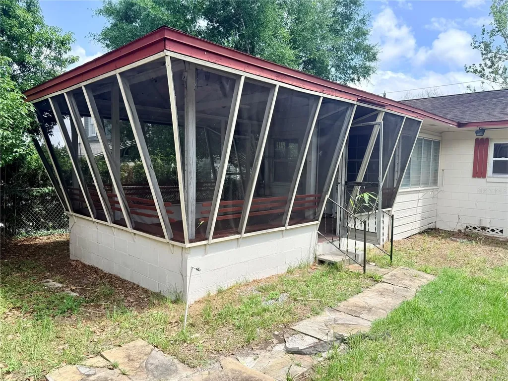 437 W Wisconsin Avenue Deland FL 32720