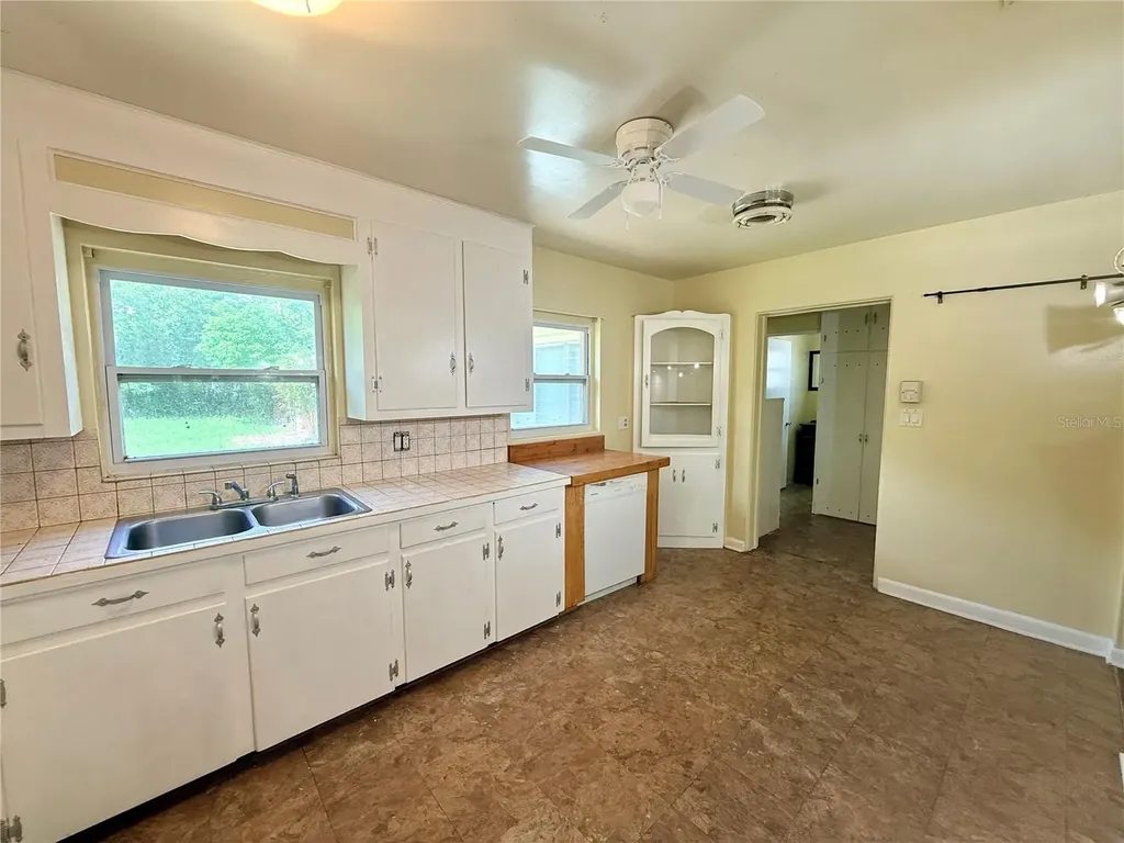 437 W Wisconsin Avenue Deland FL 32720