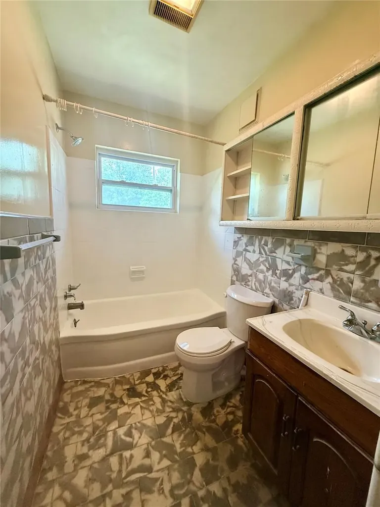 437 W Wisconsin Avenue Deland FL 32720