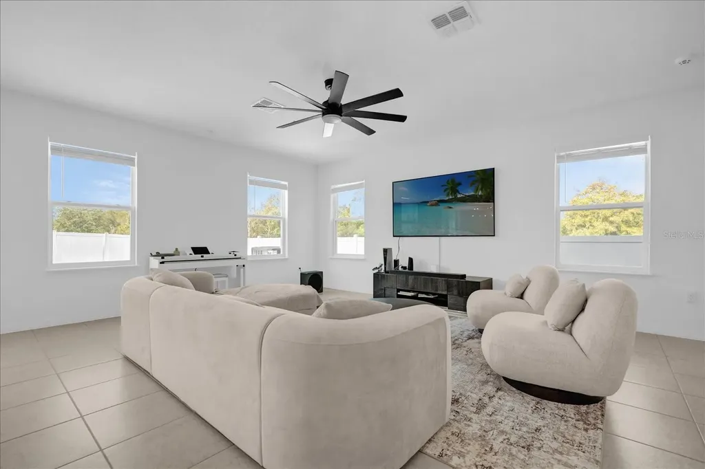 4432 Desert Rose Avenue Kissimmee FL 34746