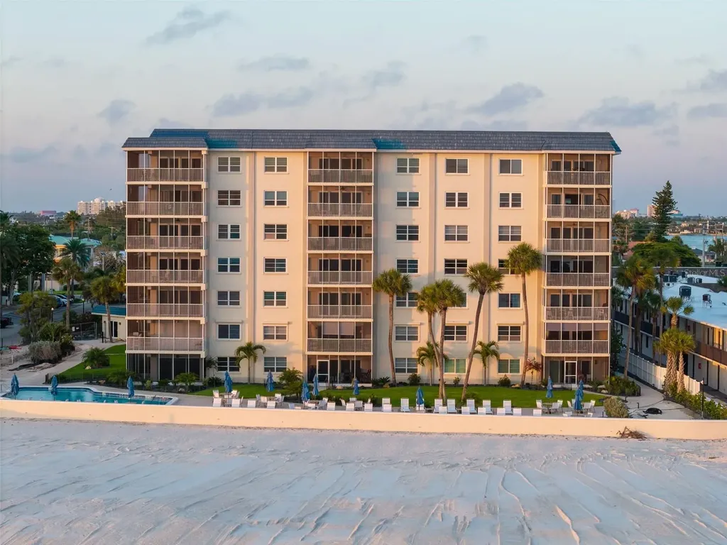 800 Benjamin Franklin Drive Sarasota FL 34236