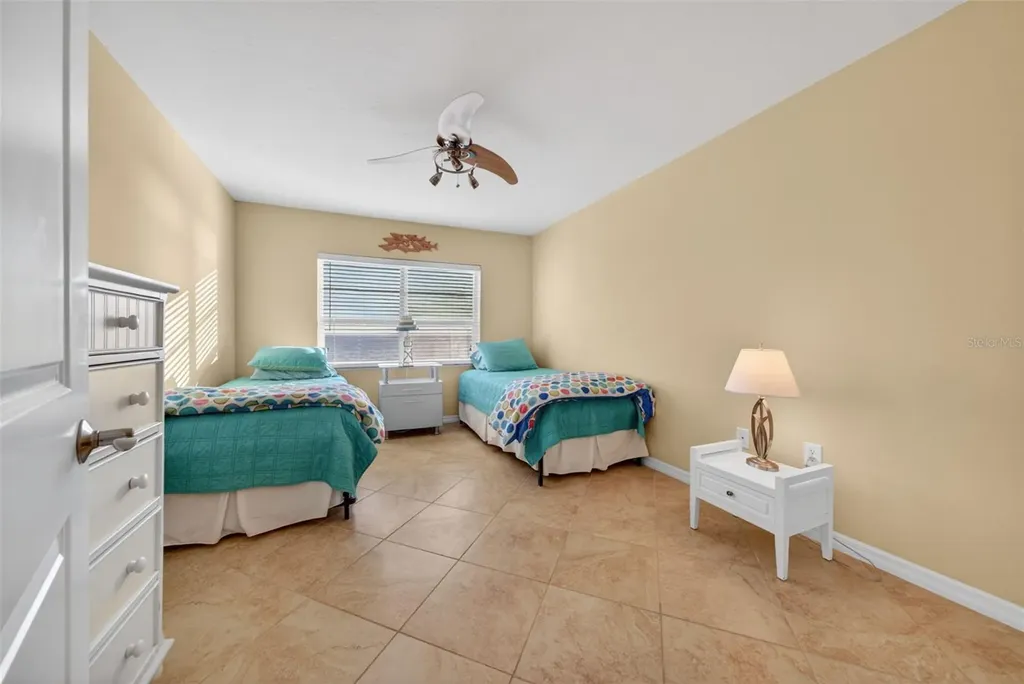800 Benjamin Franklin Drive Sarasota FL 34236