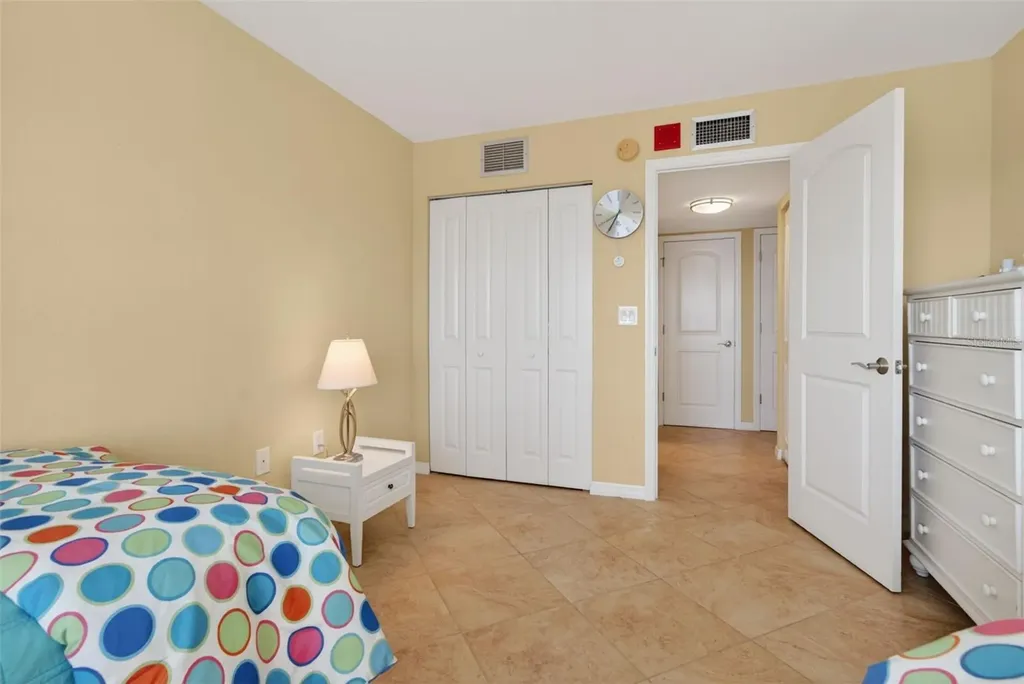 800 Benjamin Franklin Drive Sarasota FL 34236