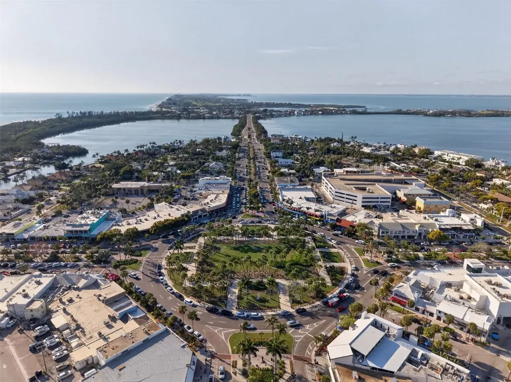 800 Benjamin Franklin Drive Sarasota FL 34236
