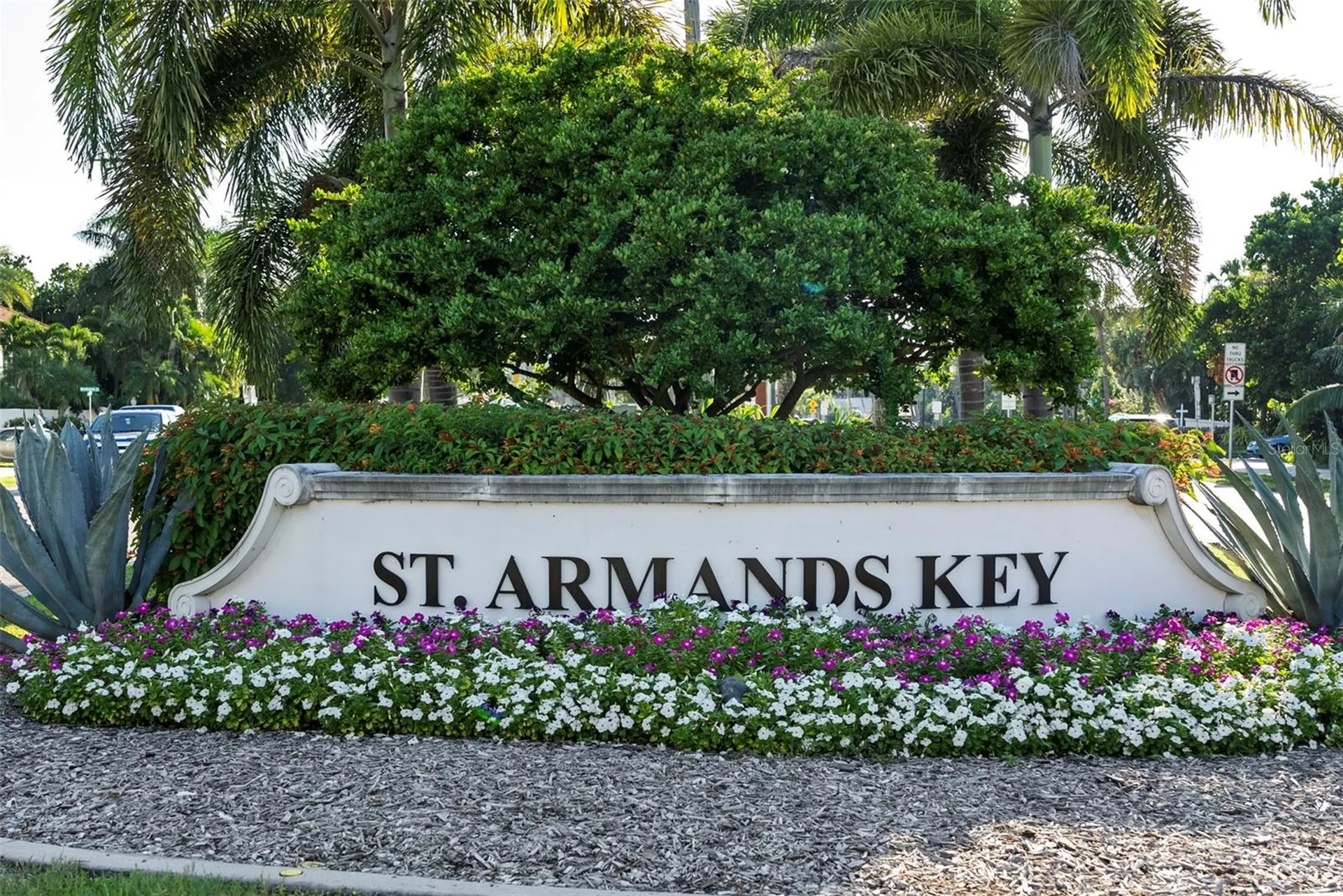 800 Benjamin Franklin Drive Sarasota FL 34236
