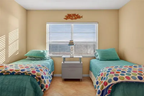800 Benjamin Franklin Drive Sarasota FL 34236