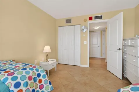 800 Benjamin Franklin Drive Sarasota FL 34236