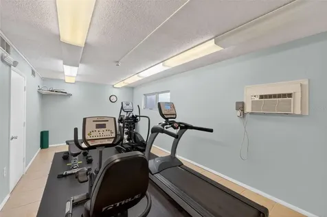 800 Benjamin Franklin Drive Sarasota FL 34236