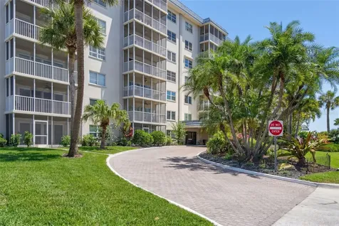 800 Benjamin Franklin Drive Sarasota FL 34236