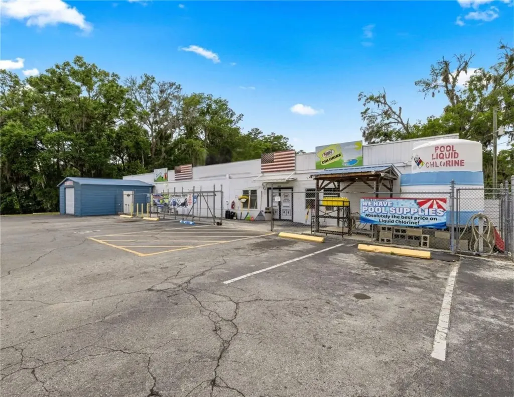 2926/3010 NE Jacksonville Road Ocala FL 34479