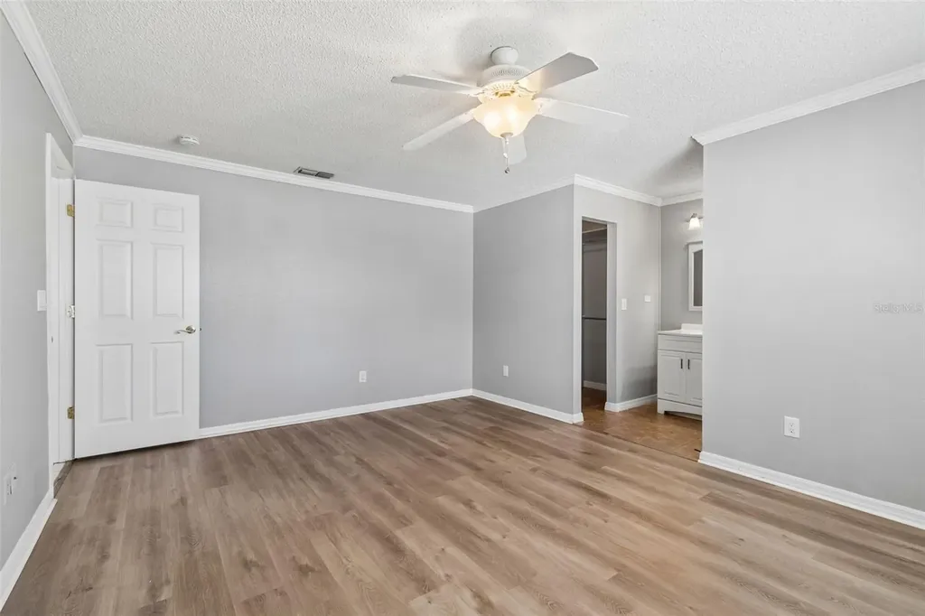 1733 Sutton Place Dunedin FL 34698