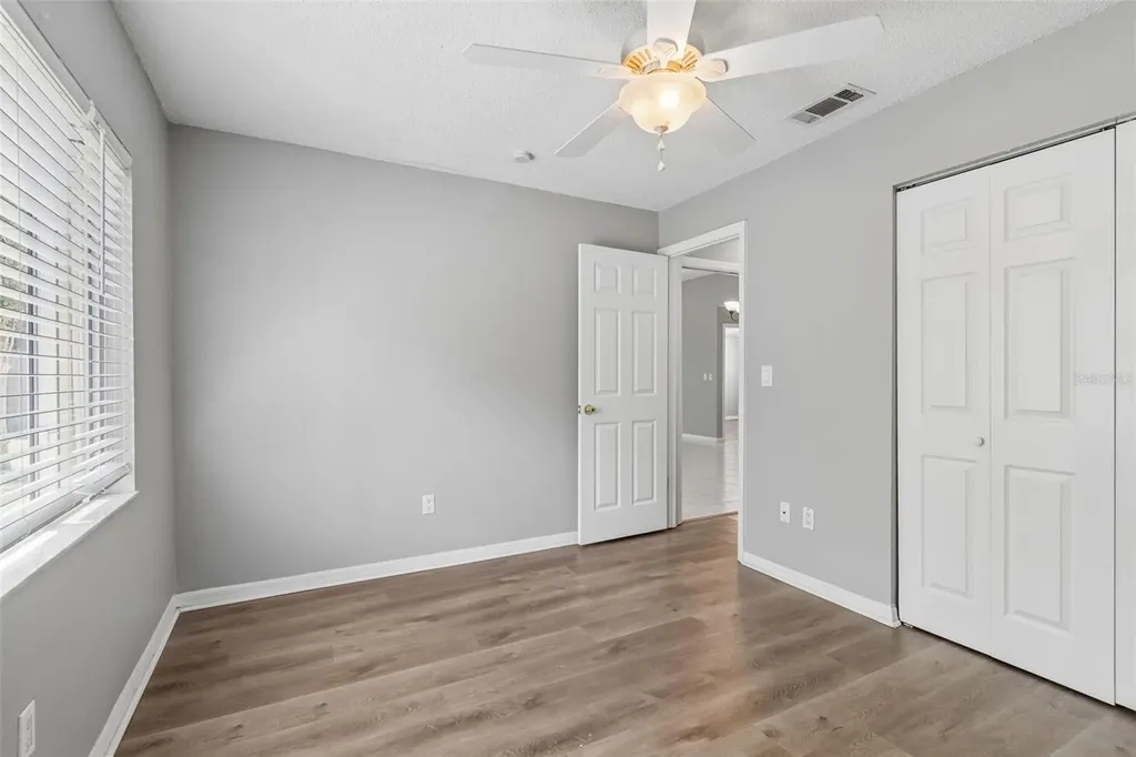 1733 Sutton Place Dunedin FL 34698