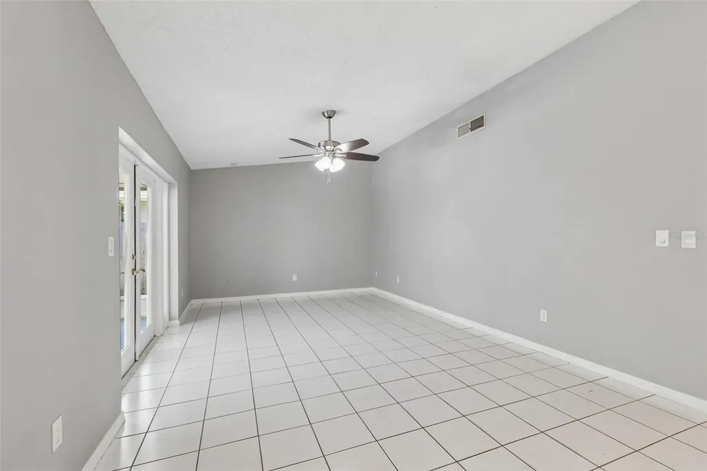 1733 Sutton Place Dunedin FL 34698