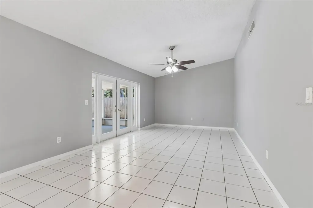 1733 Sutton Place Dunedin FL 34698