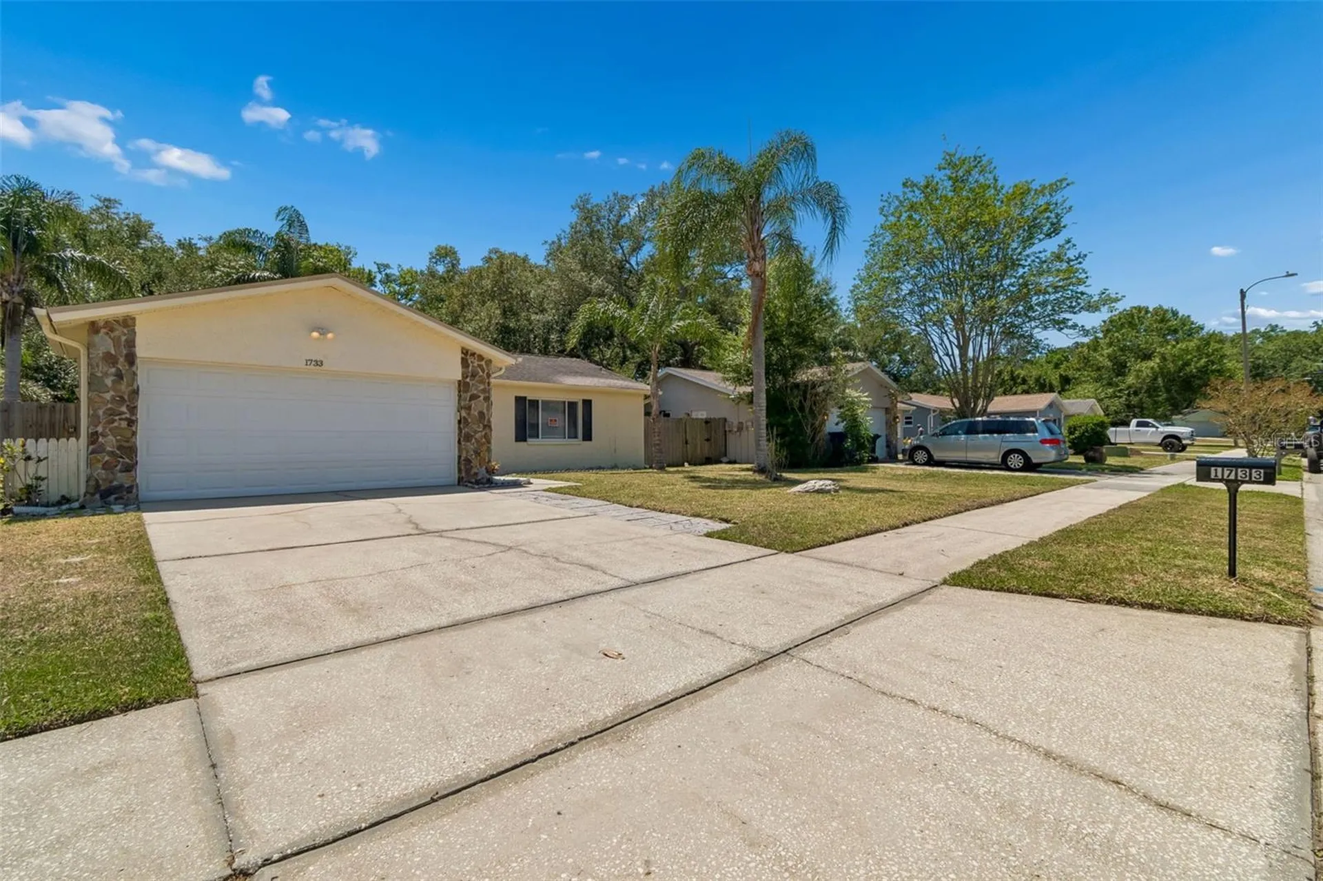 1733 Sutton Place Dunedin FL 34698