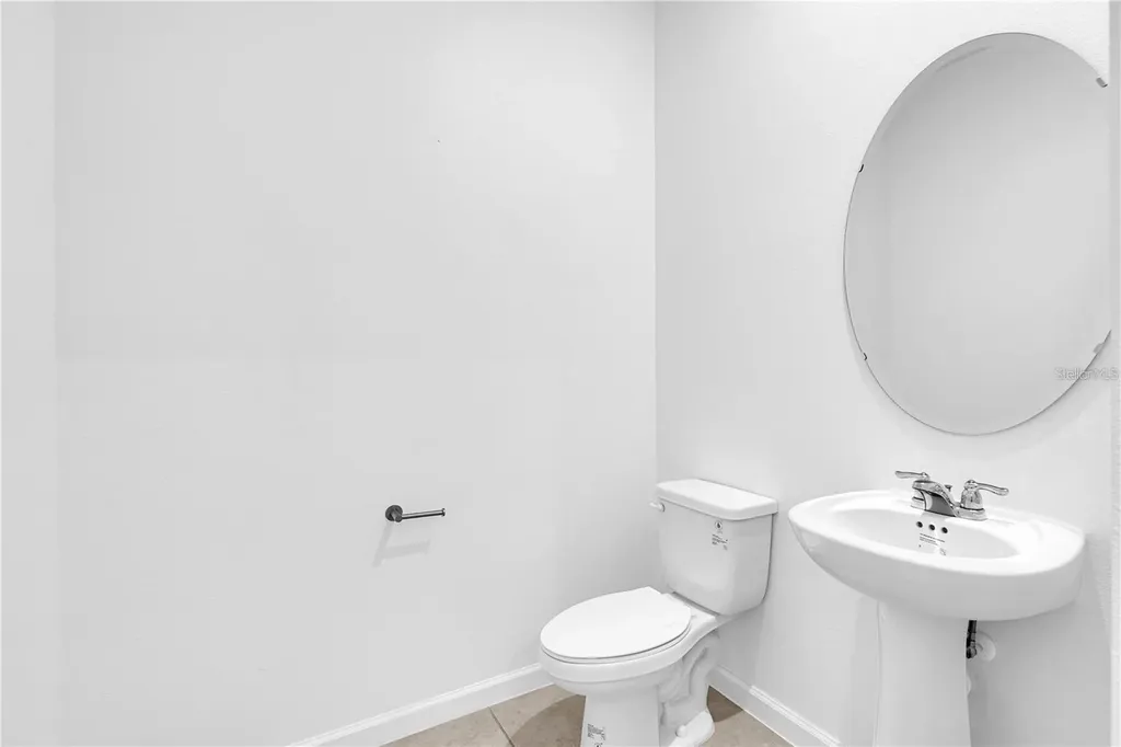 1104 Lakeshore Breeze Place Kissimmee FL 34747