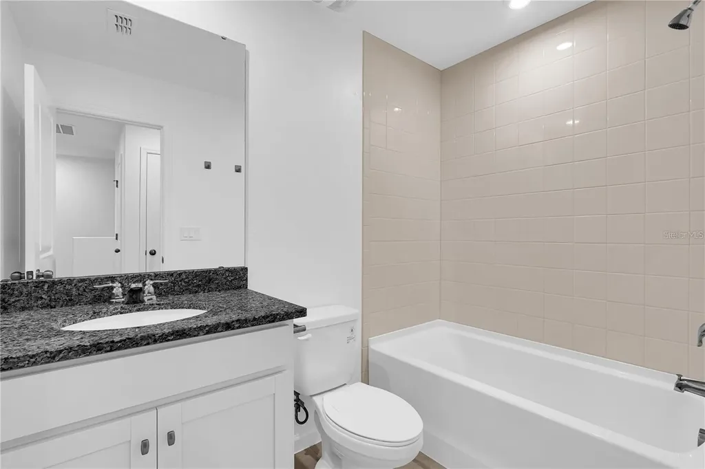 1104 Lakeshore Breeze Place Kissimmee FL 34747