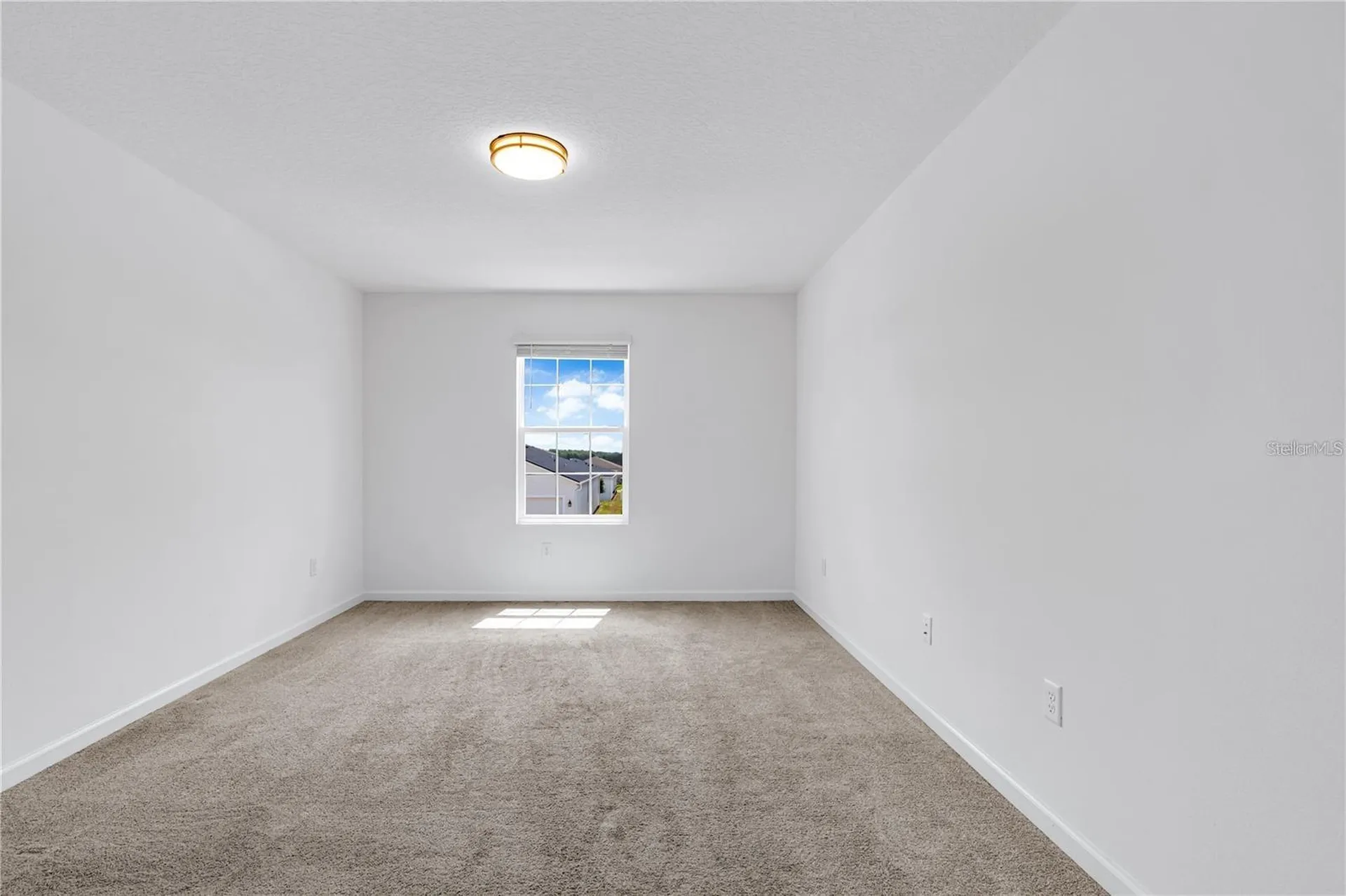 1104 Lakeshore Breeze Place Kissimmee FL 34747