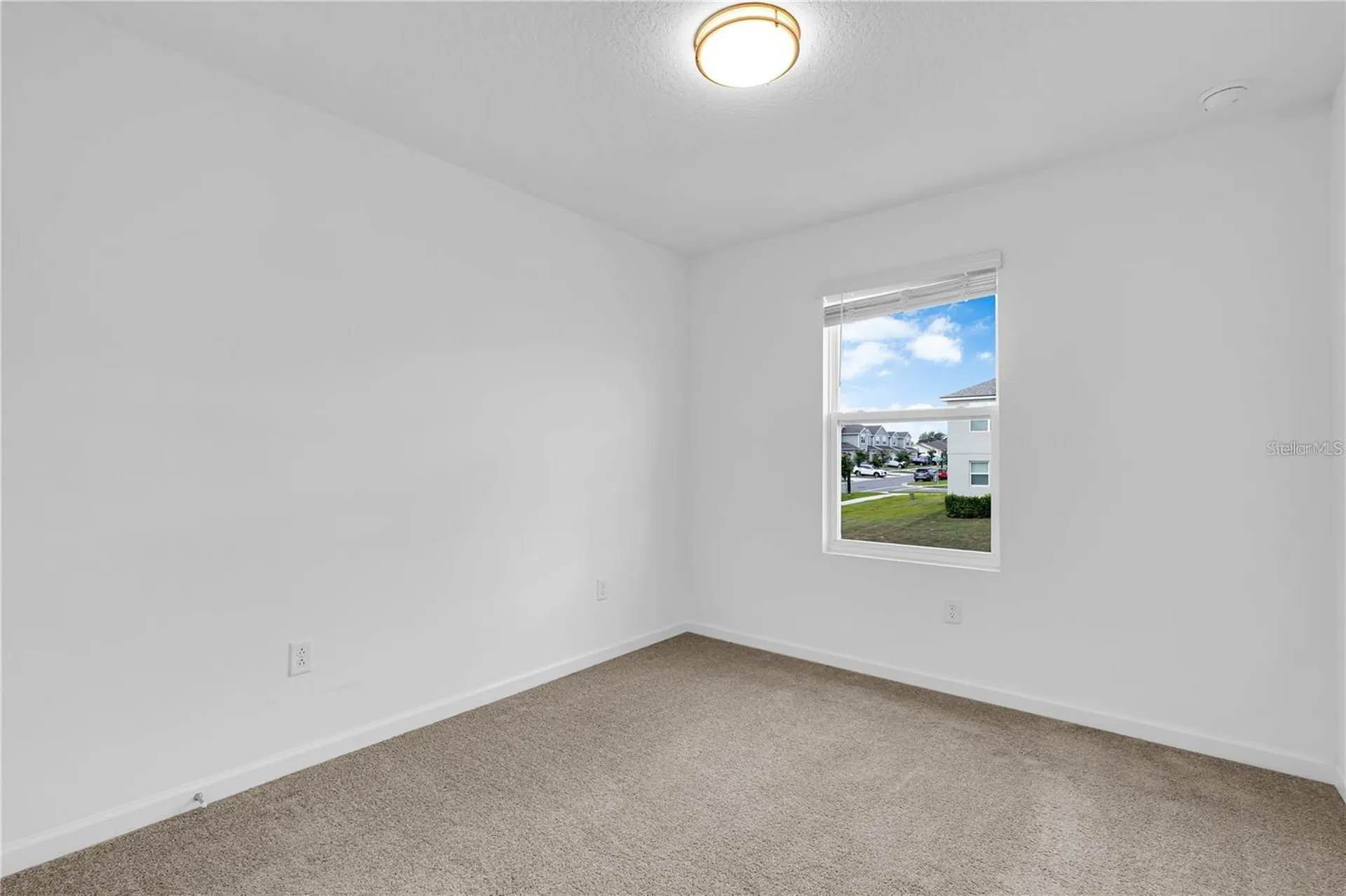 1104 Lakeshore Breeze Place Kissimmee FL 34747