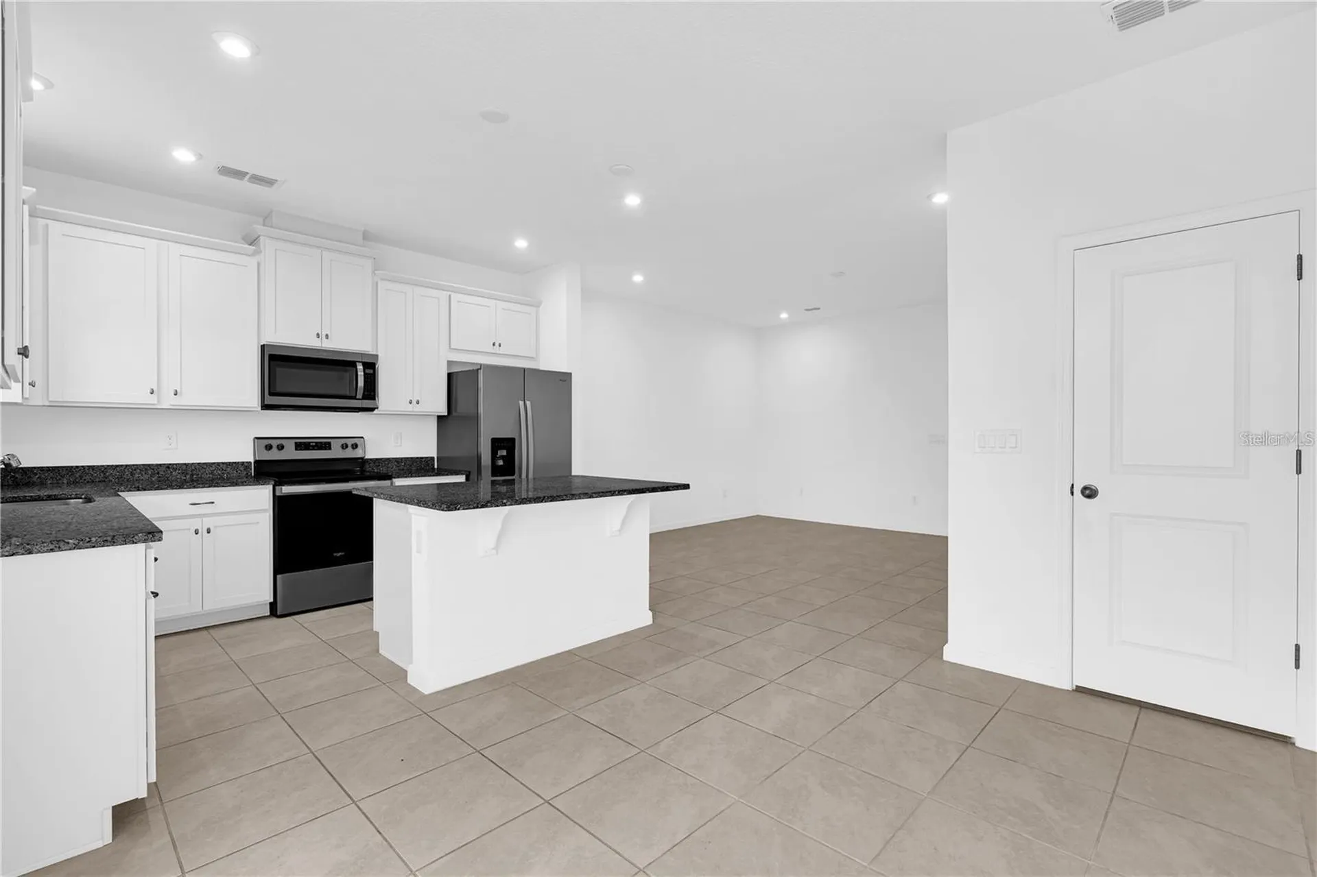 1104 Lakeshore Breeze Place Kissimmee FL 34747