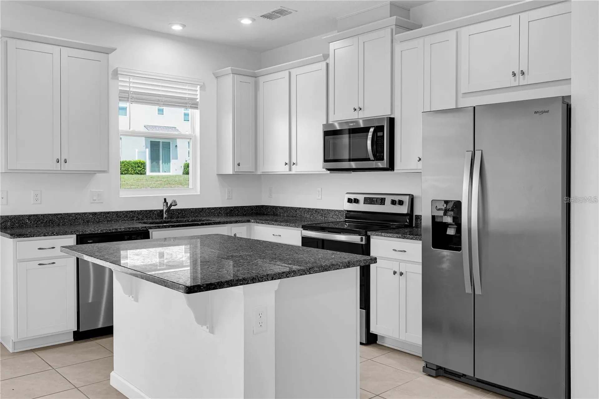 1104 Lakeshore Breeze Place Kissimmee FL 34747